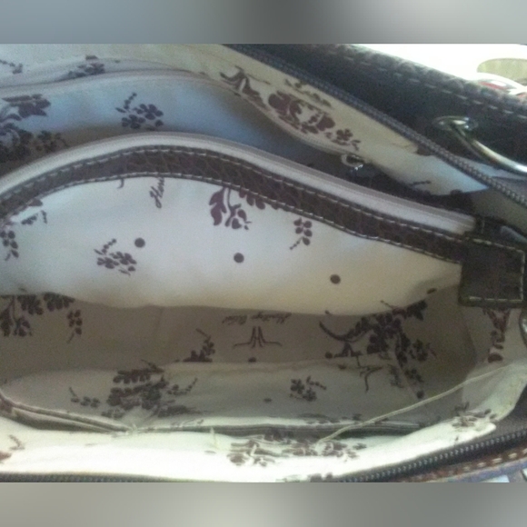 BNWT GORGEOUS HERITAGE WEST PURSE TANGERINE COLOR W/ FRINGE SILVER METALS - Picture 3 of 12